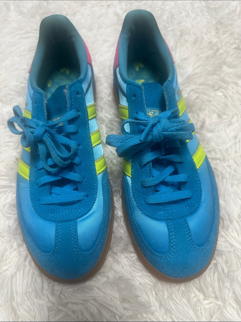 adidas Kids Blue Sneakers with Neon Yellow Stripes and Pink Heel